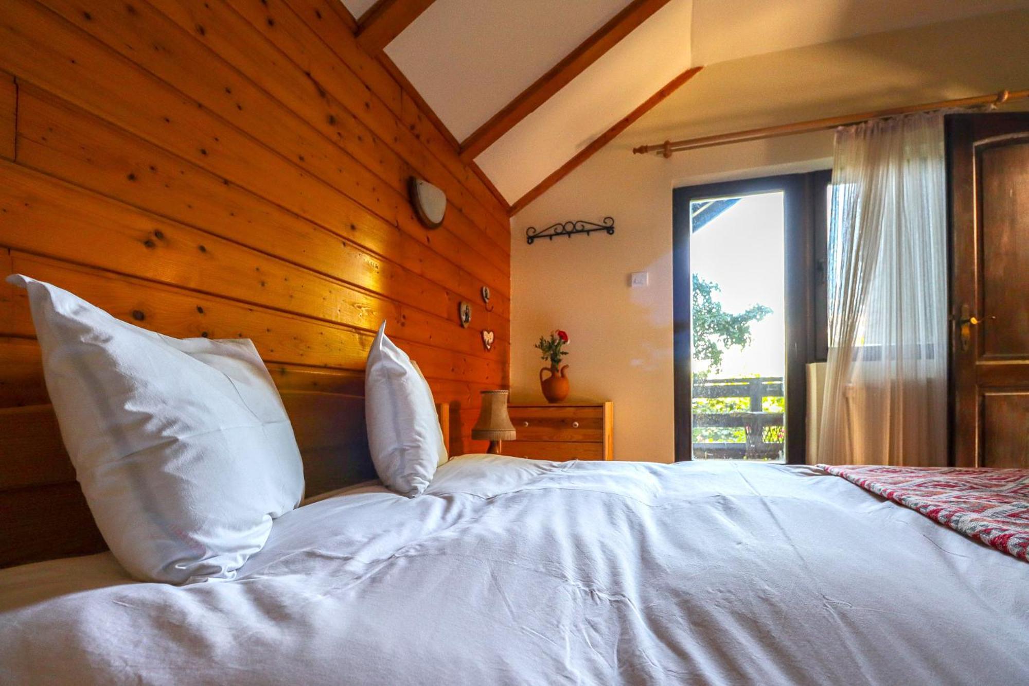 Mountain Family Chalet On Prahova Valley Comarnic Eksteriør bilde